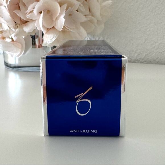 NEW! 10% VITAMIN C SELF-ACTIVATING ZO SKIN HEALTH by ZEIN OBAGI MD Retail 118$ - Picture 8 of 11